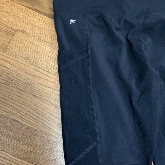 Fabletics 2 pairs of leggings - Picture 6 of 8